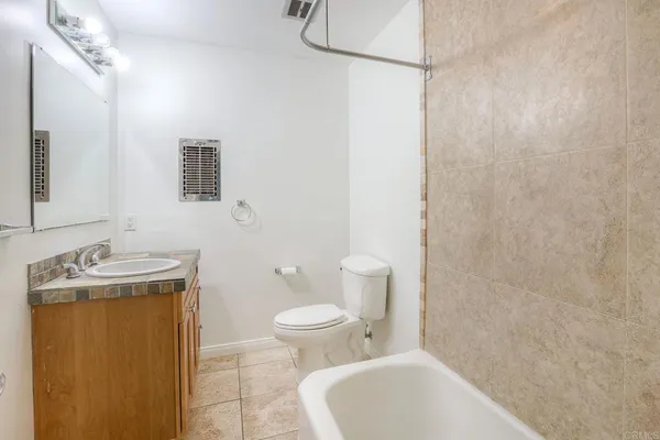 $1,700,000 | 903 Alberta Avenue, Oceanside, CA 92054