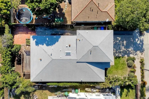 $1,700,000 | 903 Alberta Avenue, Oceanside, CA 92054