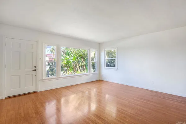 $1,700,000 | 903 Alberta Avenue, Oceanside, CA 92054