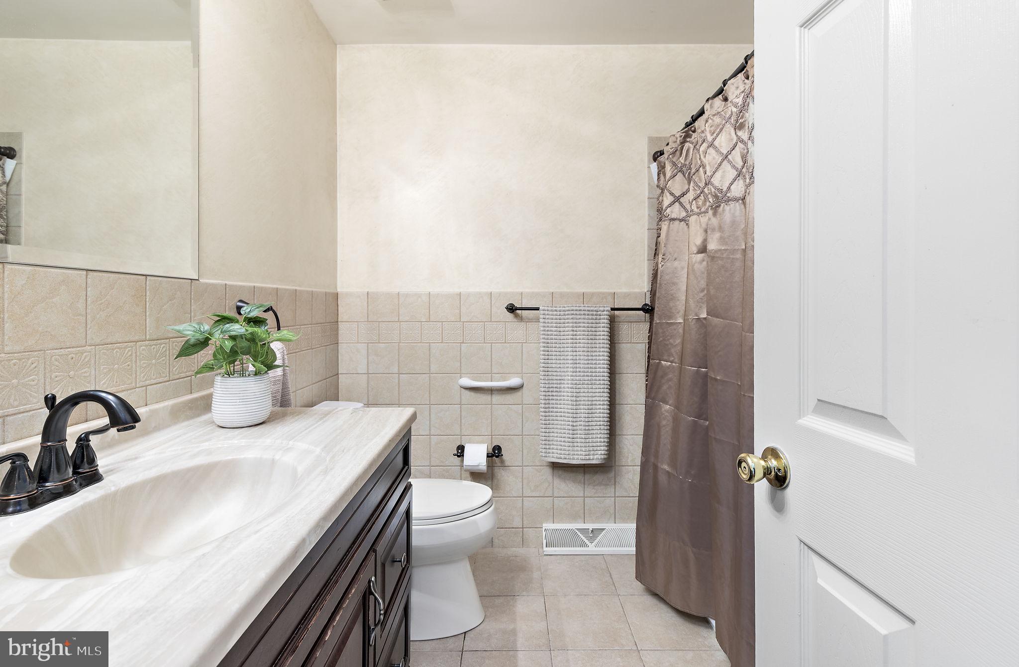 1404 Ryan Road Fallston, MD 21047 - Photo 28 of 50 Hall bath with tub/shower combo