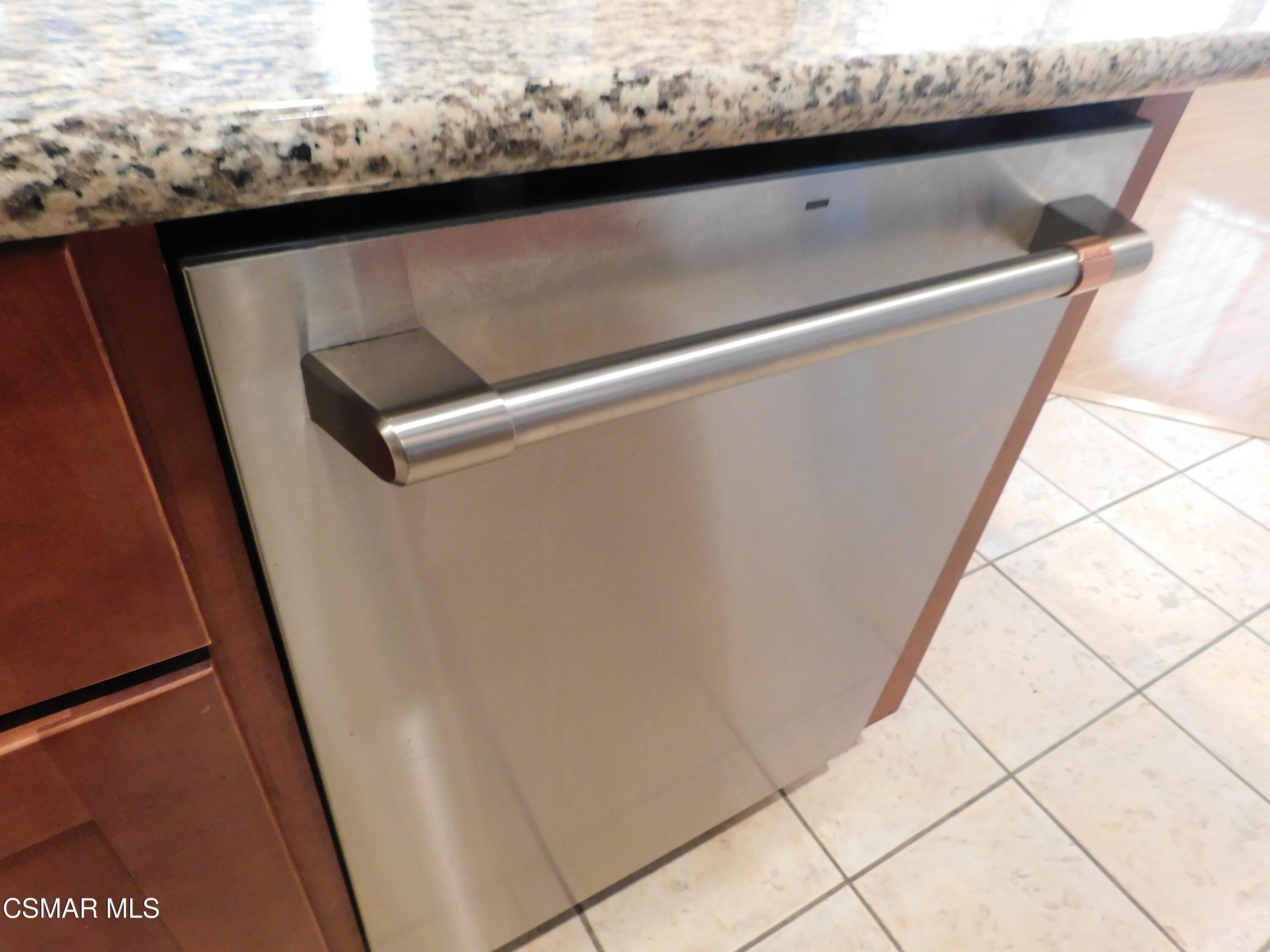 728 Navito Way Oxnard, CA 93030 - Photo 17 of 43 a close view of sink