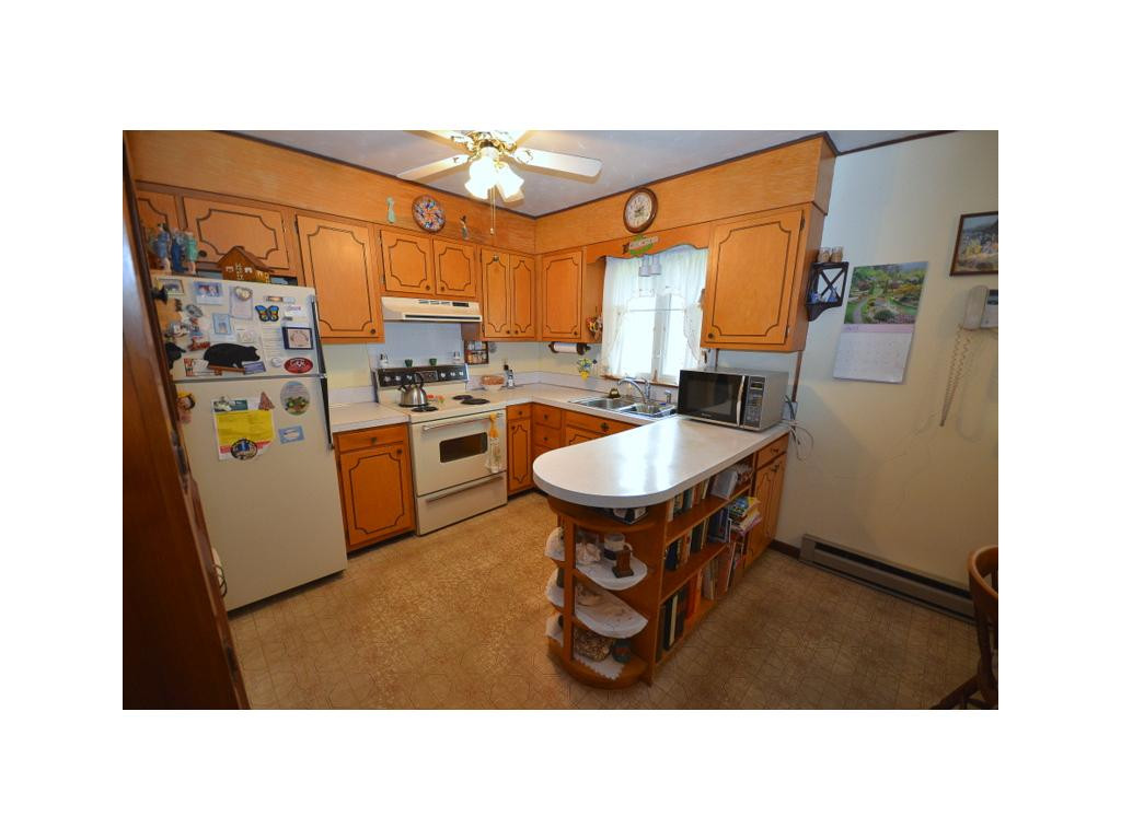 521 Jobe Road Elizabethton, TN 37643 - Photo 2 of 23 Kitchen