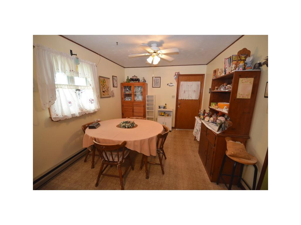 521 Jobe Road Elizabethton, TN 37643 - Photo 4 of 23 Dining Room