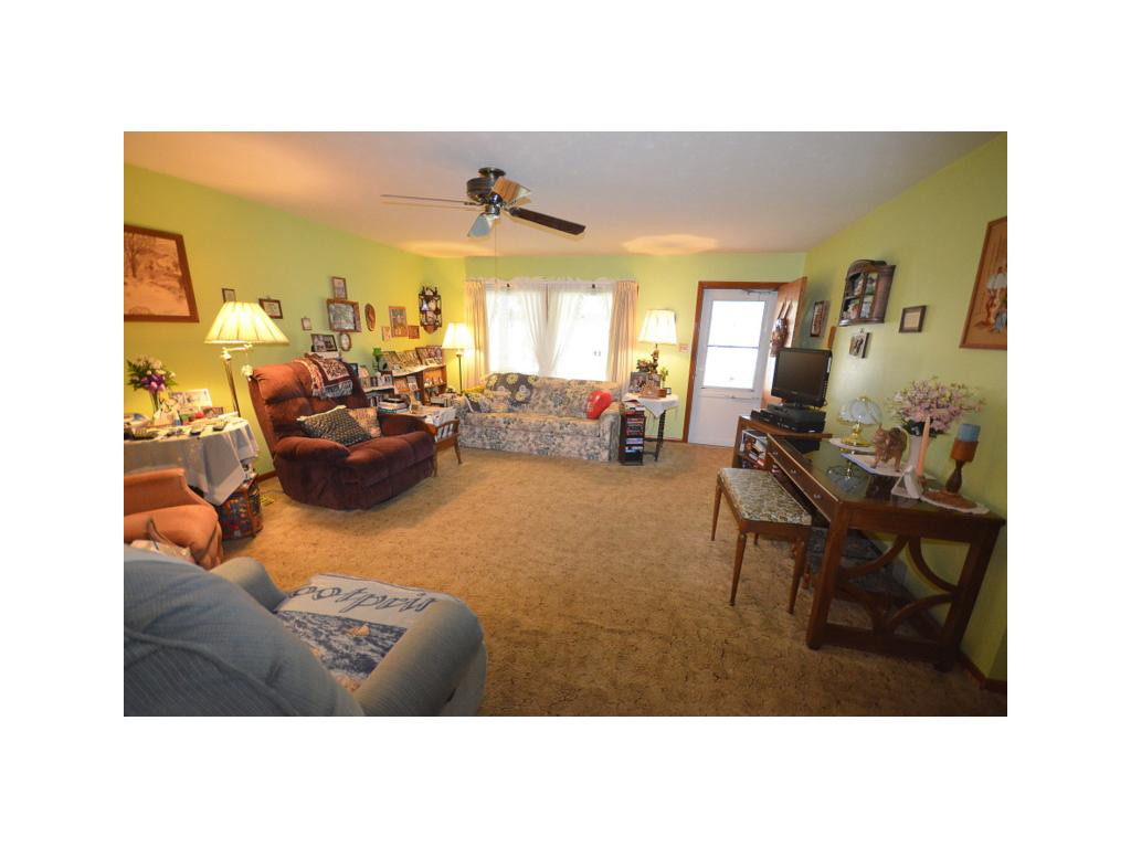 521 Jobe Road Elizabethton, TN 37643 - Photo 7 of 23 Lots of space