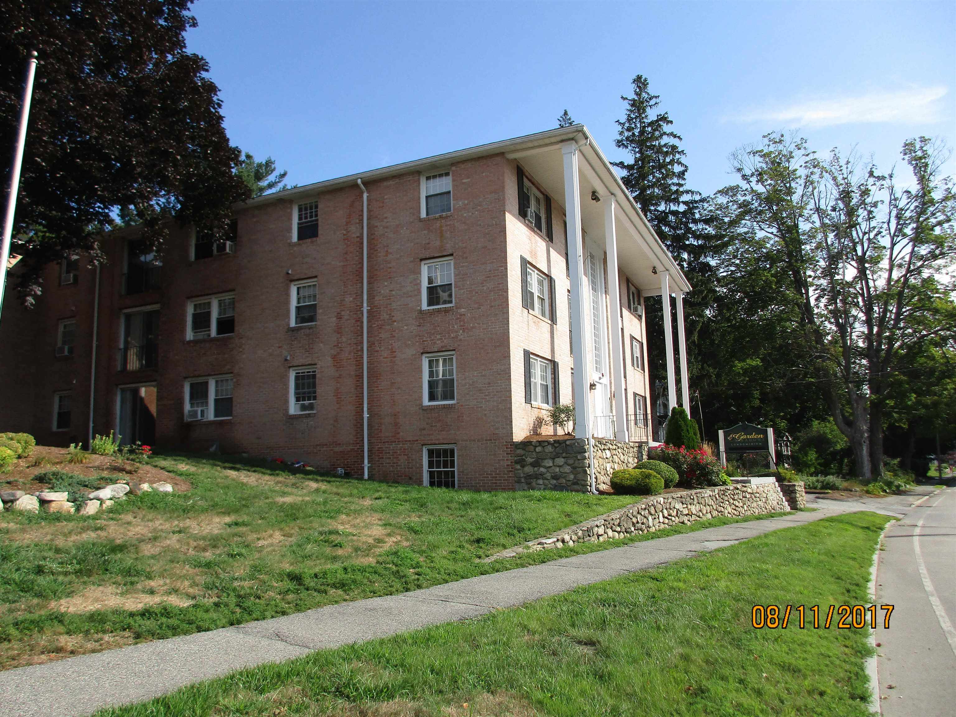 92 East Broadway Derry, NH 03038 - Photo 1 of 5