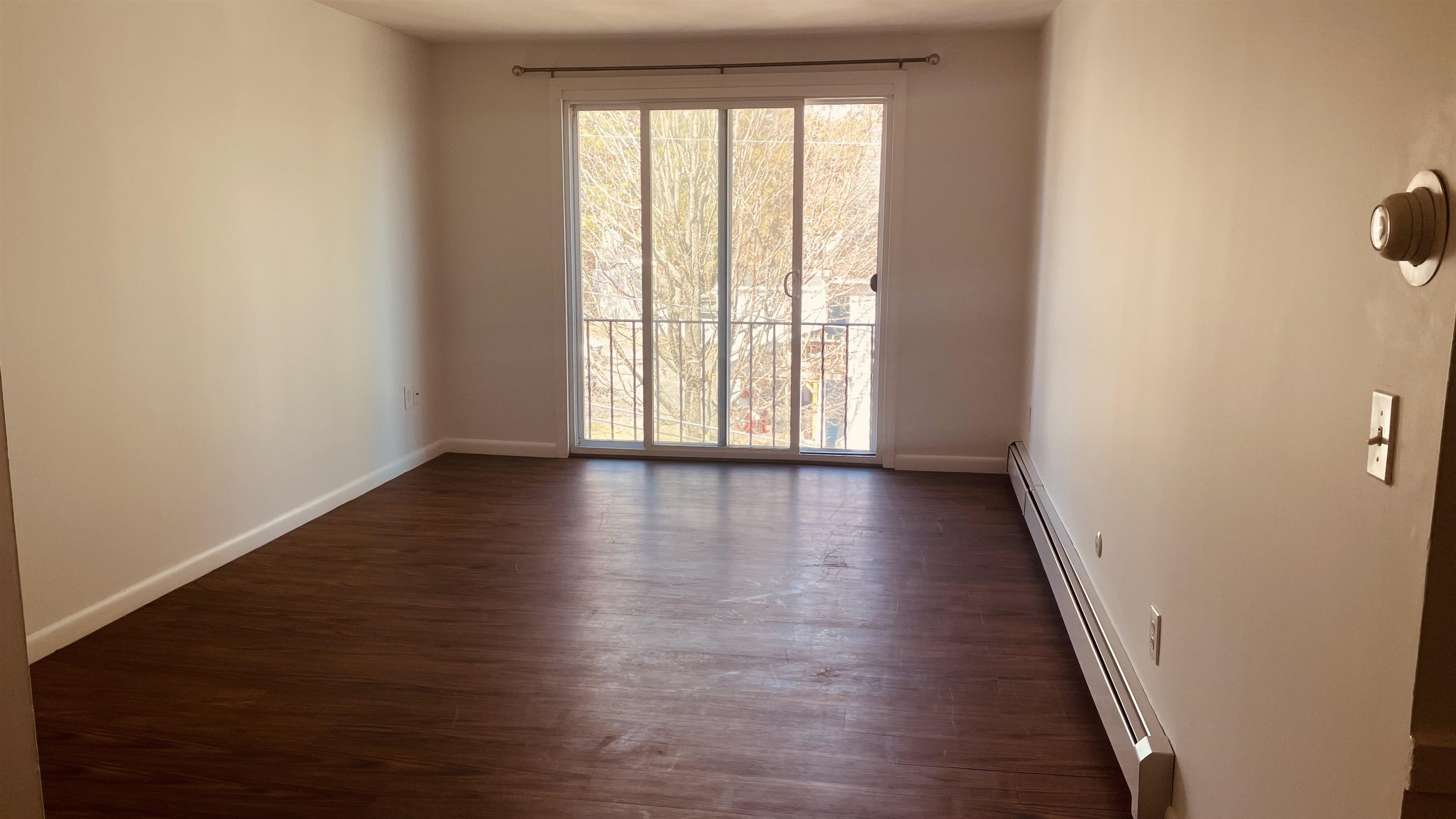 92 East Broadway Derry, NH 03038 - Photo 3 of 5