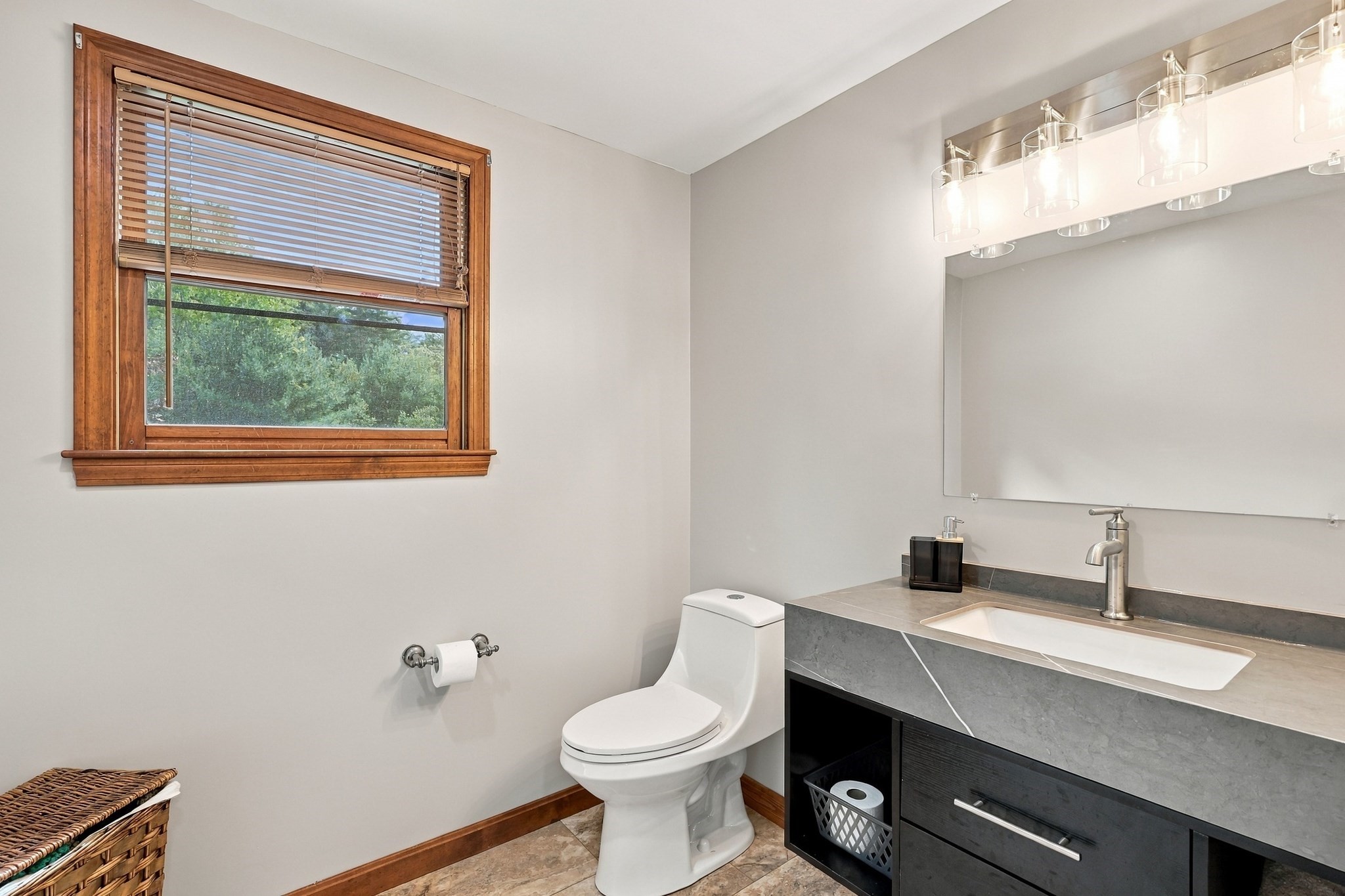 6 Laurel Road Blackstone, MA 01504 - Photo 19 of 37 Gallery Image 19