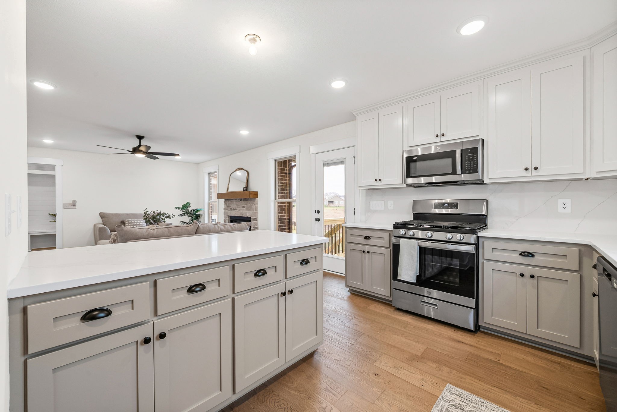 1589 Collins View Way Clarksville, TN 37043 - Photo 7 of 31