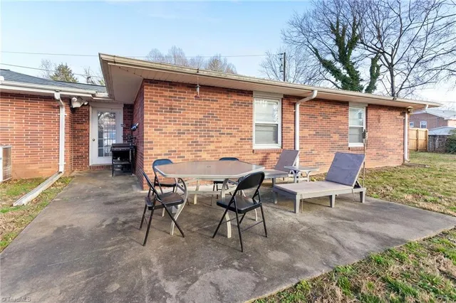 $216,000 | 138 Devonway Street, Eden, NC 27288