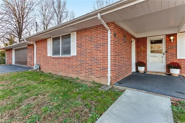 $216,000 | 138 Devonway Street, Eden, NC 27288