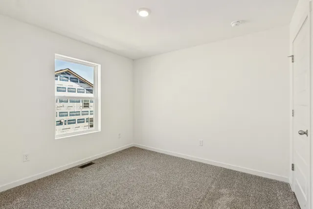 $319,990 | 1395 Oakfield Lane, Pingree Grove, IL 60140