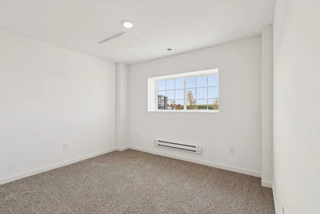 $319,990 | 1395 Oakfield Lane, Pingree Grove, IL 60140