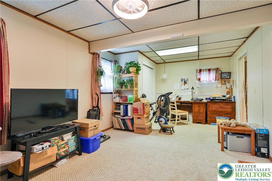 1929 Cloverdale Road Bethlehem, PA 18018 - Photo 15 of 28 Gallery Image 15