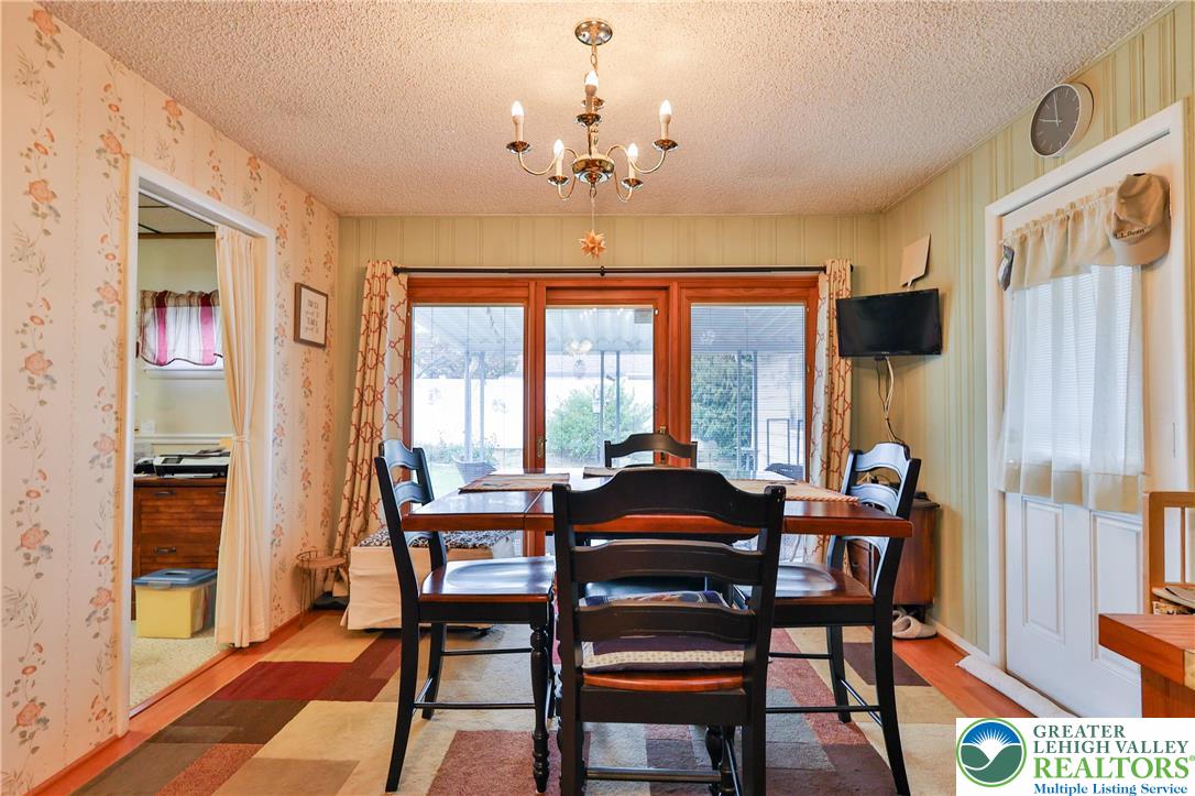 1929 Cloverdale Road Bethlehem, PA 18018 - Photo 9 of 28 Gallery Image 9