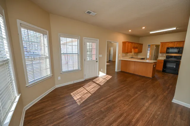 $289,900 | 548 Wesley Woods Drive, Memphis, TN 38018