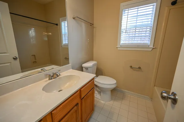 $289,900 | 548 Wesley Woods Drive, Memphis, TN 38018