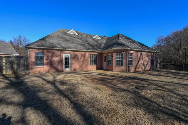 $289,900 | 548 Wesley Woods Drive, Memphis, TN 38018