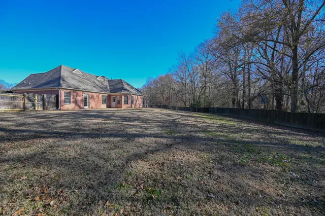 $289,900 | 548 Wesley Woods Drive, Memphis, TN 38018