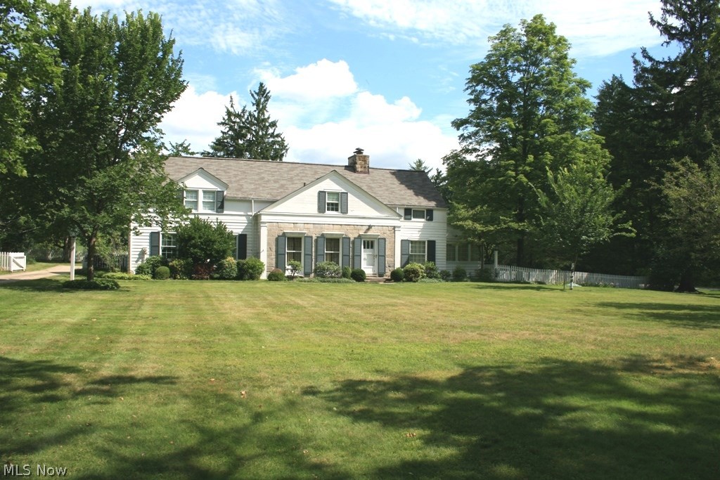 36055 Jackson Road Chagrin Falls, OH 44022 - Photo 2 of 20