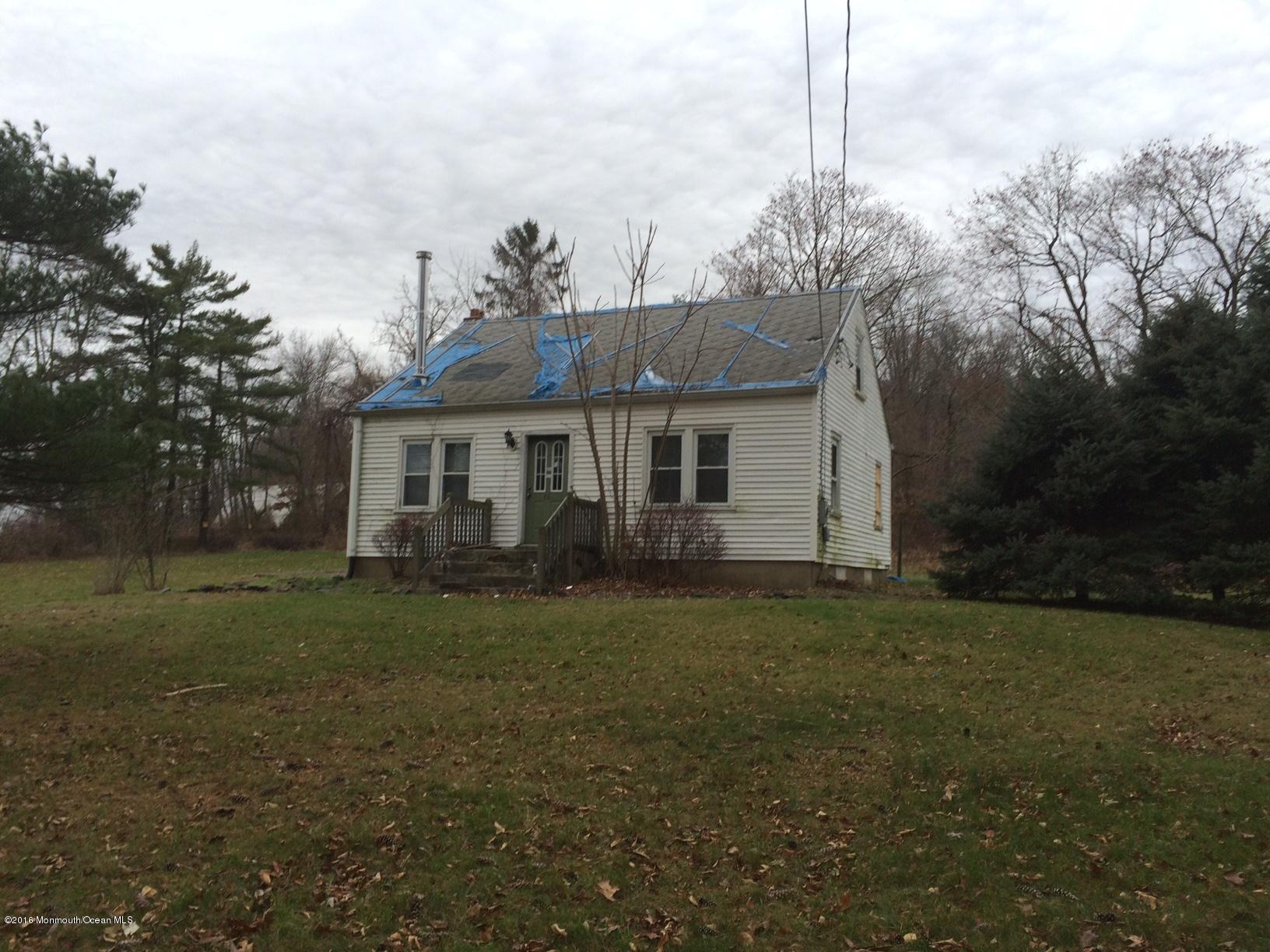 48 Rues Road Allentown, NJ 08501 - Photo 1 of 12 IMG_5517