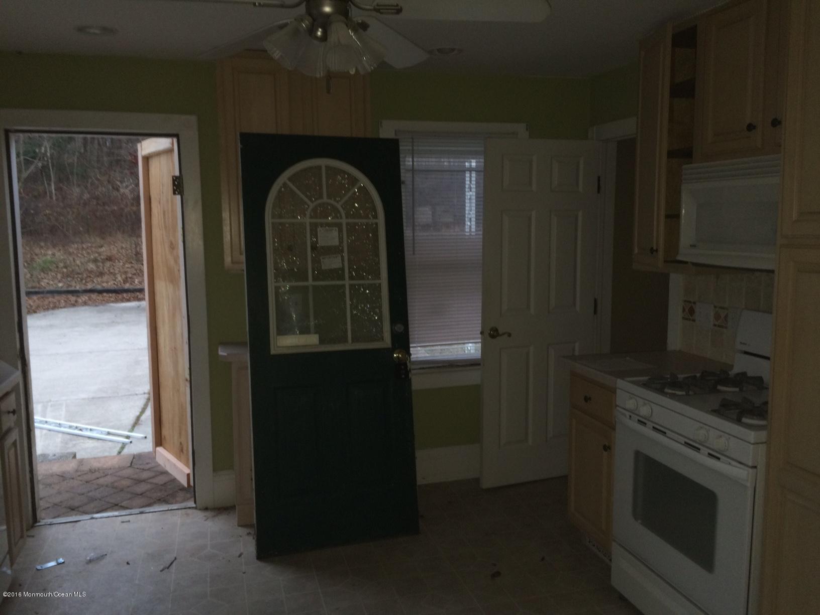 48 Rues Road Allentown, NJ 08501 - Photo 2 of 12 IMG_5523
