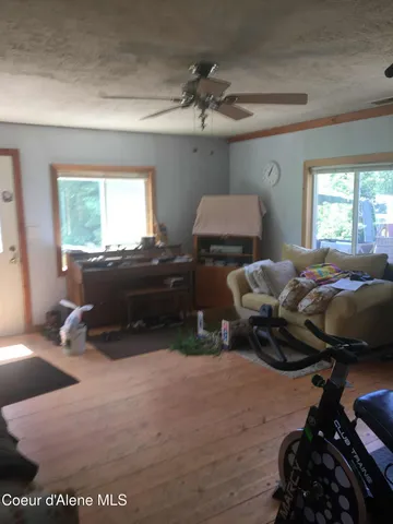 $400,000 | 104 Cat Road, Priest River, ID 83856