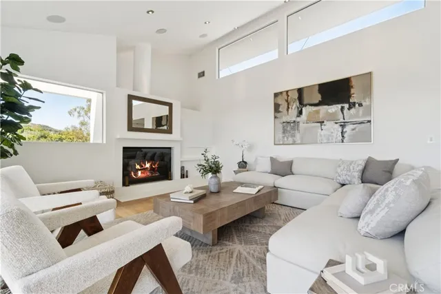 $19,999 | 1619 Tower Grove Drive, Beverly Hills, CA 90210