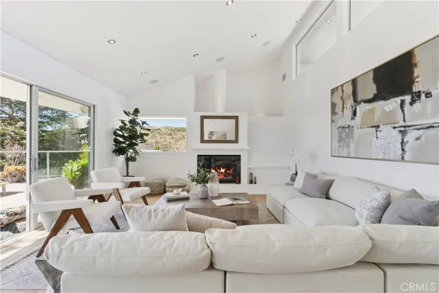 $19,999 | 1619 Tower Grove Drive, Beverly Hills, CA 90210