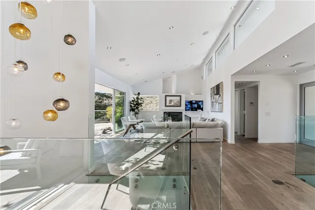 $19,999 | 1619 Tower Grove Drive, Beverly Hills, CA 90210