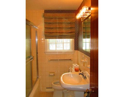 8 Southwick Road North Reading, MA 01864 - Photo 14 of 19 Gallery Image 14