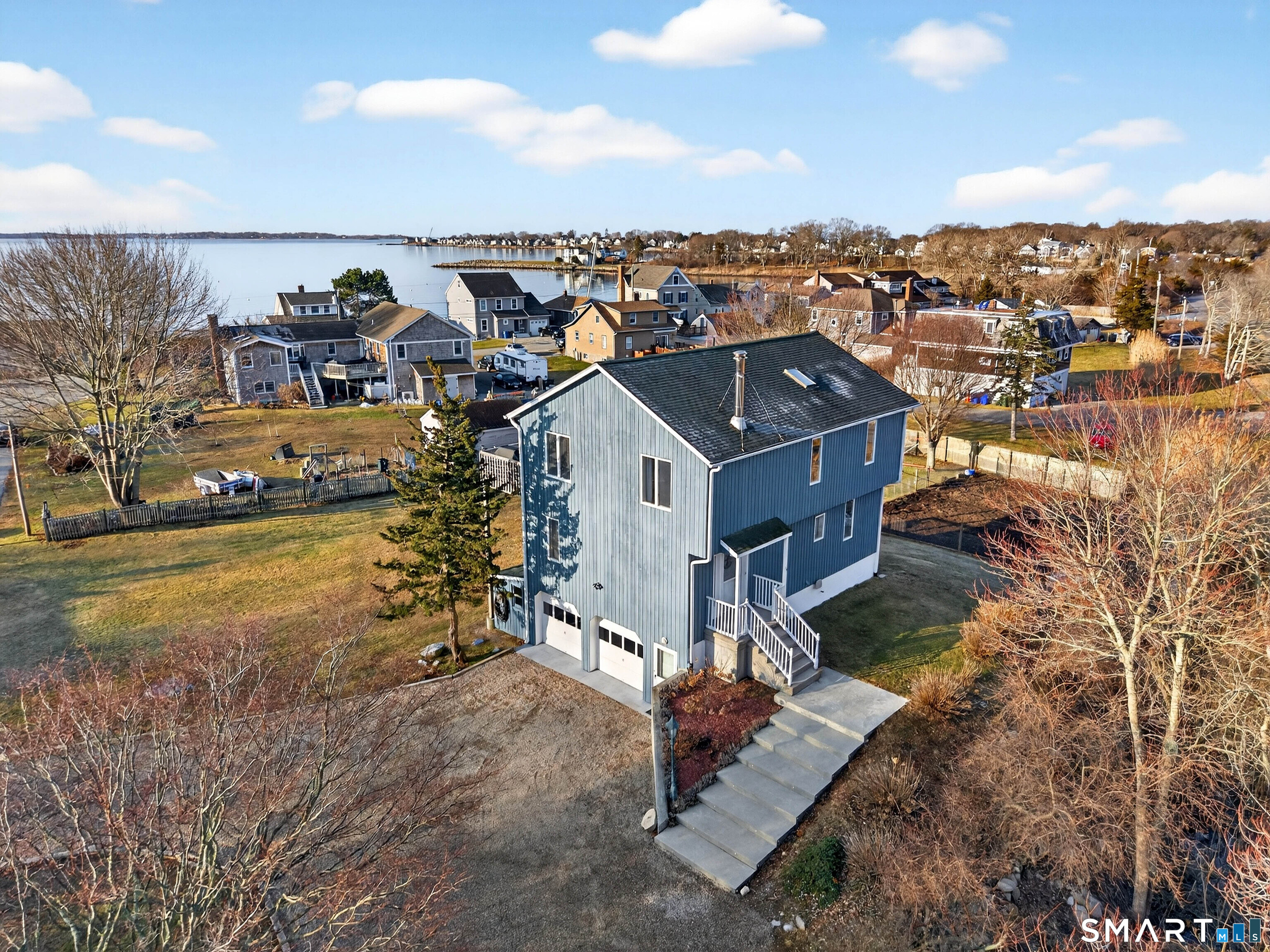 18 Noble Avenue Groton, CT 06340 - Photo 3 of 40