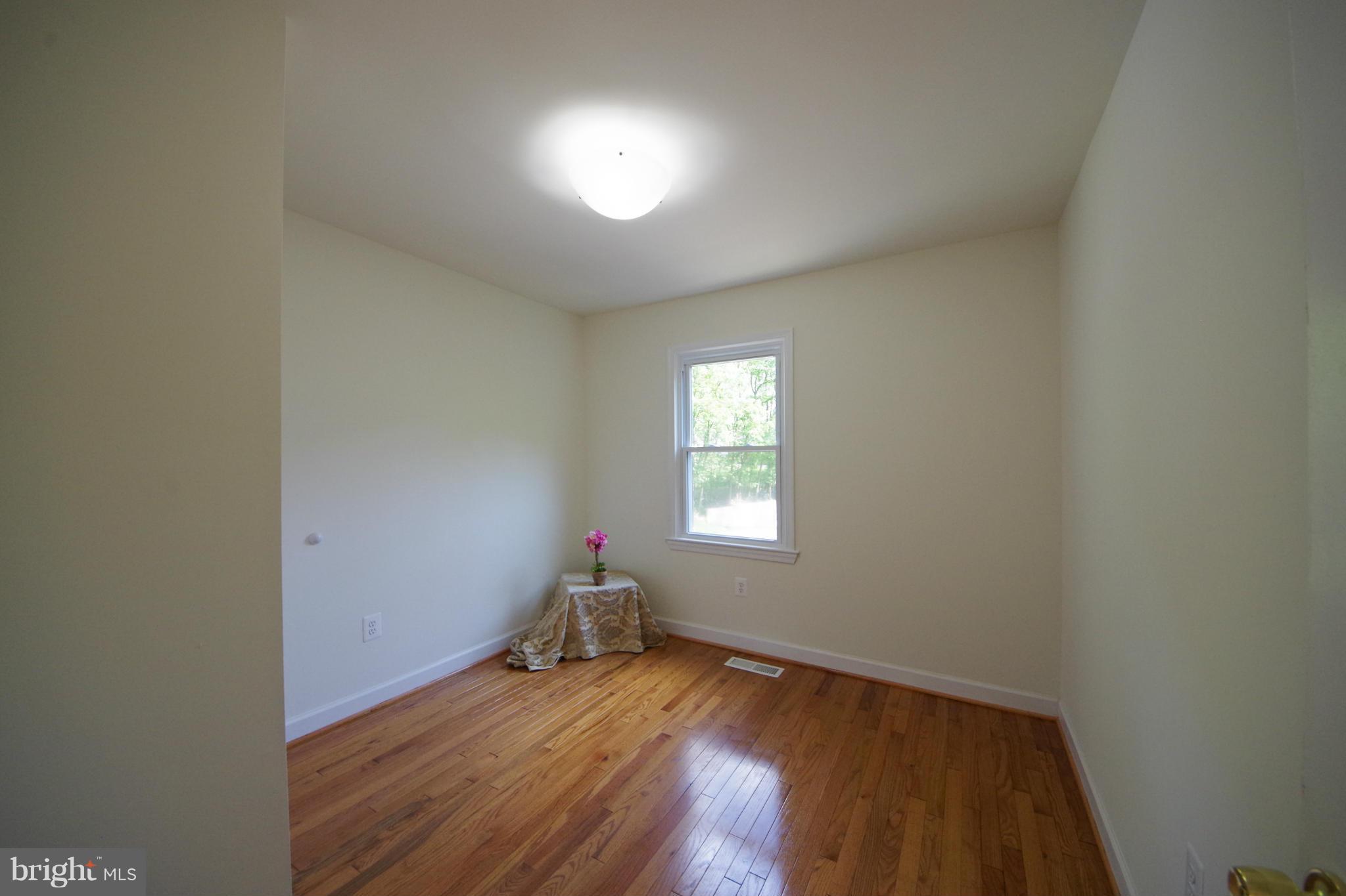 220 Lee Street Gaithersburg, MD 20877 - Photo 13 of 29 Bedroom