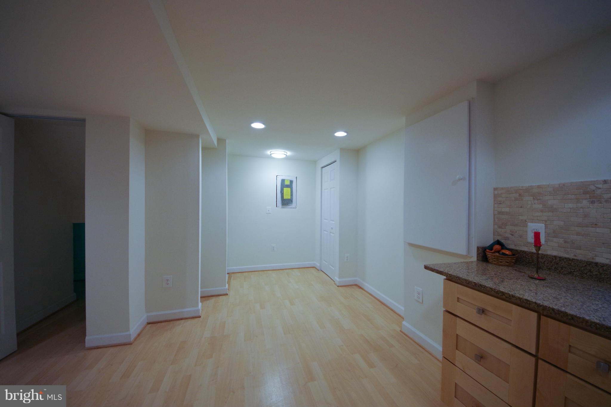 220 Lee Street Gaithersburg, MD 20877 - Photo 26 of 29 Dining Room