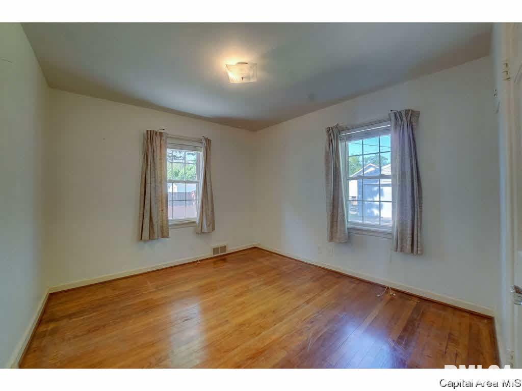 2445 Yale Boulevard Springfield, IL 62703 - Photo 18 of 28