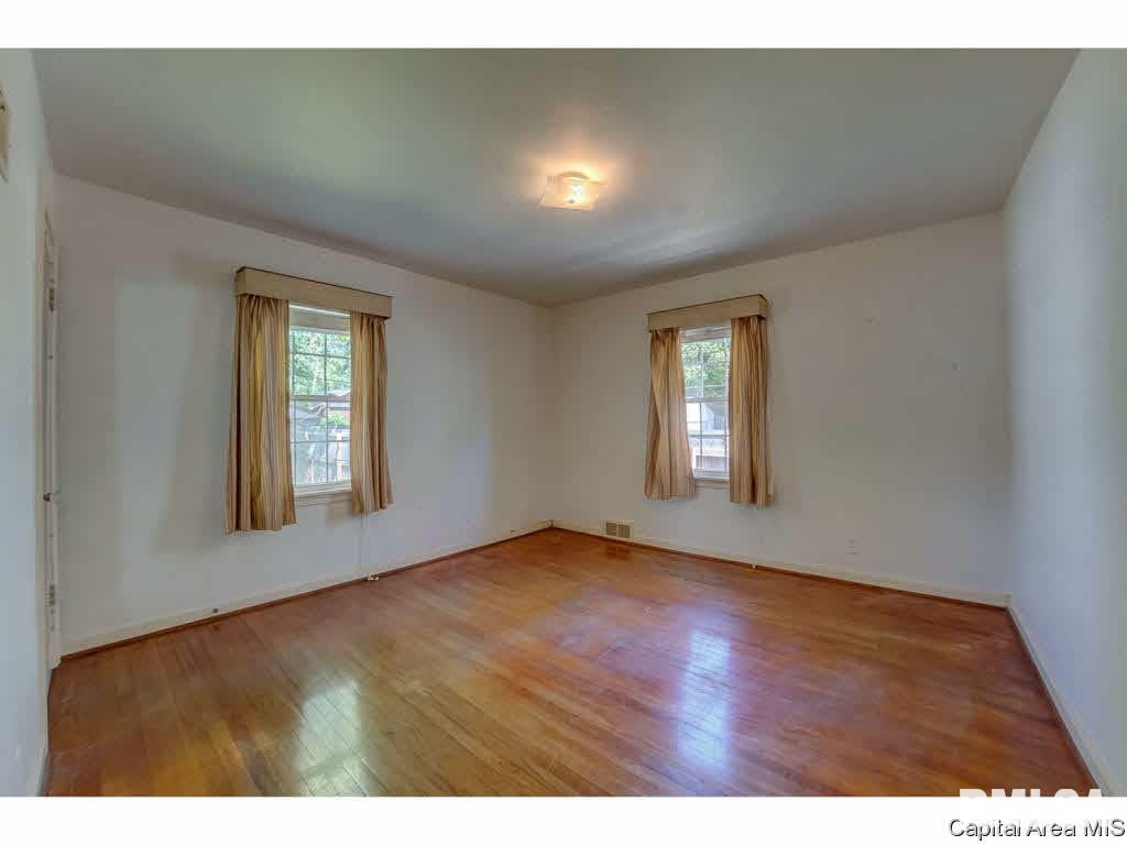 2445 Yale Boulevard Springfield, IL 62703 - Photo 22 of 28