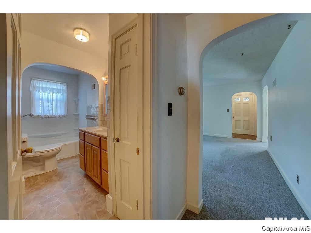 2445 Yale Boulevard Springfield, IL 62703 - Photo 24 of 28