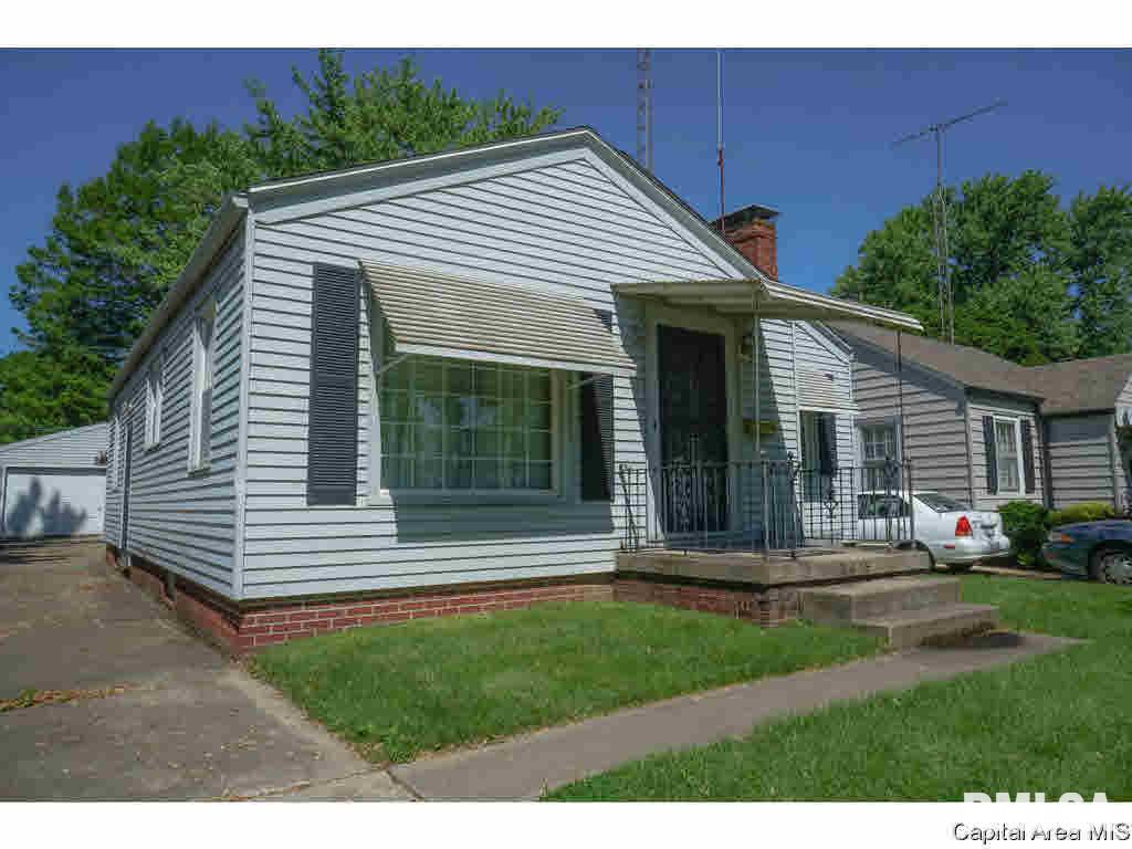 2445 Yale Boulevard Springfield, IL 62703 - Photo 3 of 28