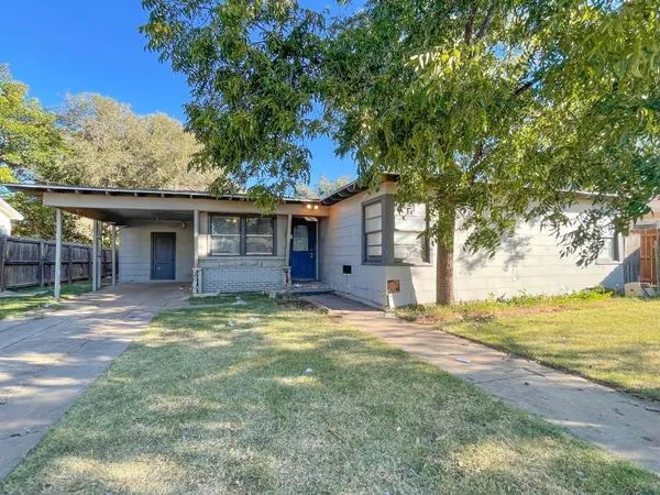 $1,175 | 2004 47th Street, Lubbock, TX 79412