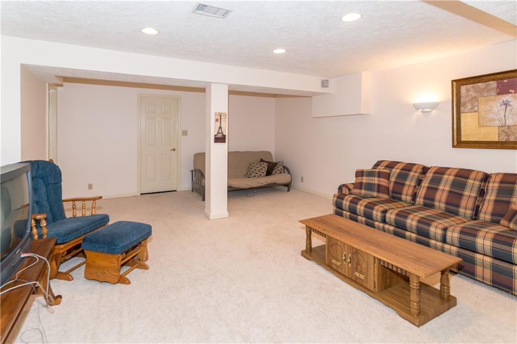 9906 Mapleton Court Fishers, IN 46037 - Photo 18 of 24 Gallery Image 18