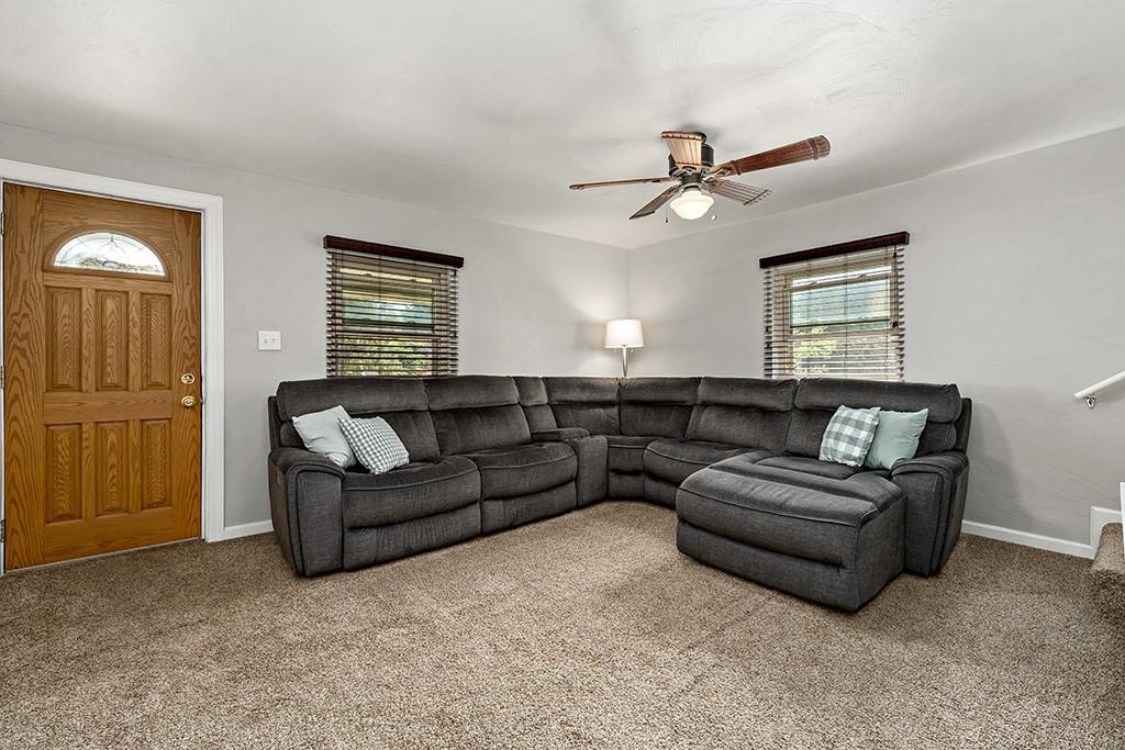 3060 Paintertown Road Irwin, PA 15642 - Photo 4 of 36 Gallery Image 4