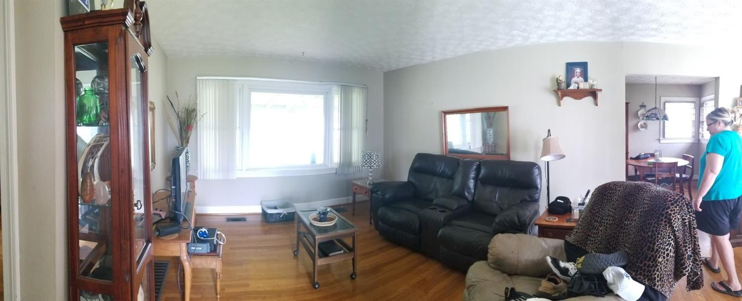 827 Hilltop Road Danville, KY 40422 - Photo 7 of 23 Living room w/ view of dining room.