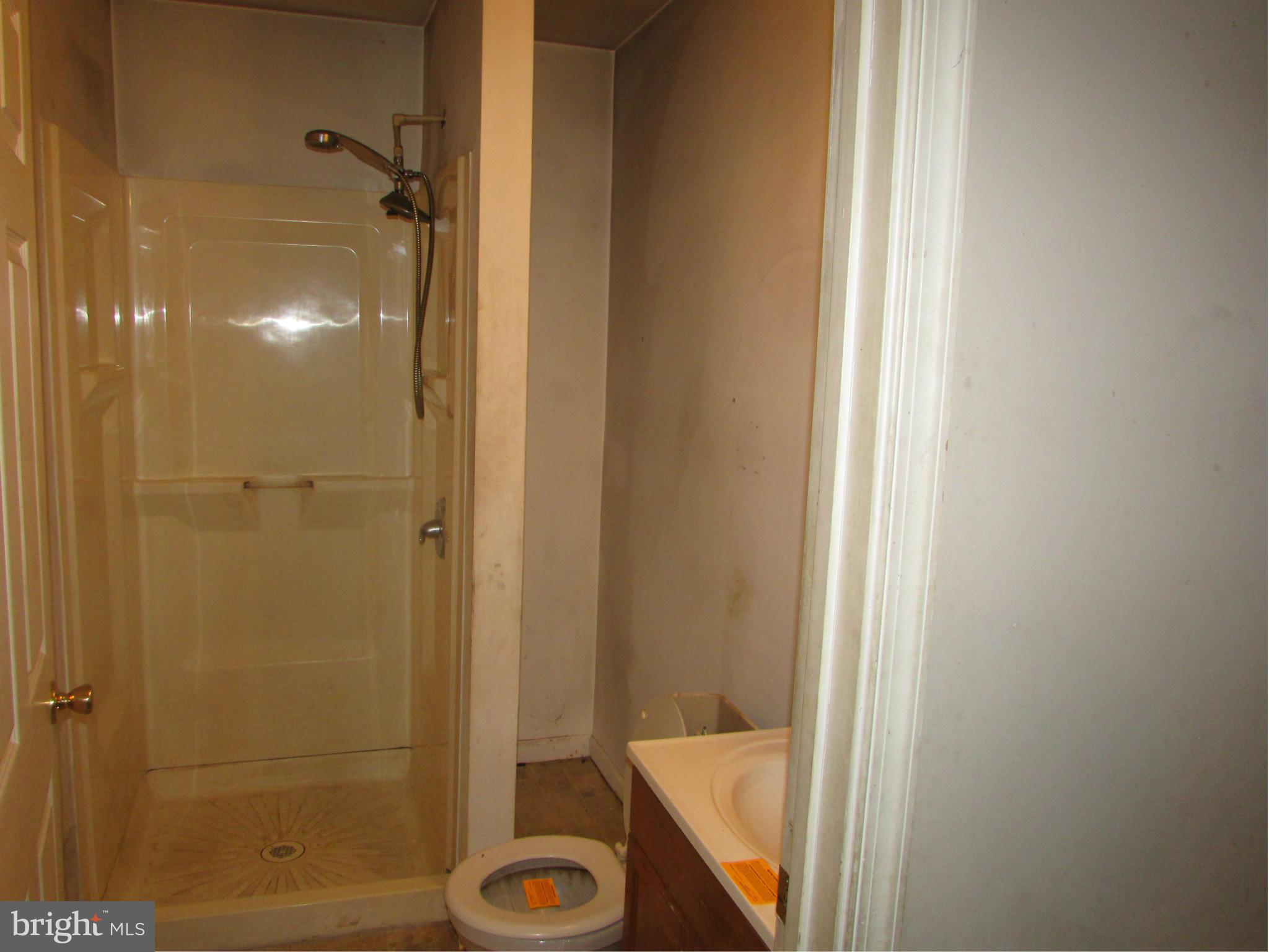2548 Beckleysville Road Freeland, MD 21053 - Photo 16 of 30 Full Bath on main level