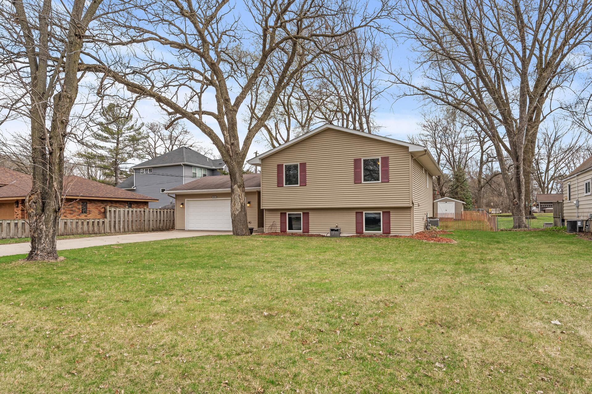 2812 Sherwood Road Mounds View, MN 55112 - Photo 1 of 1
