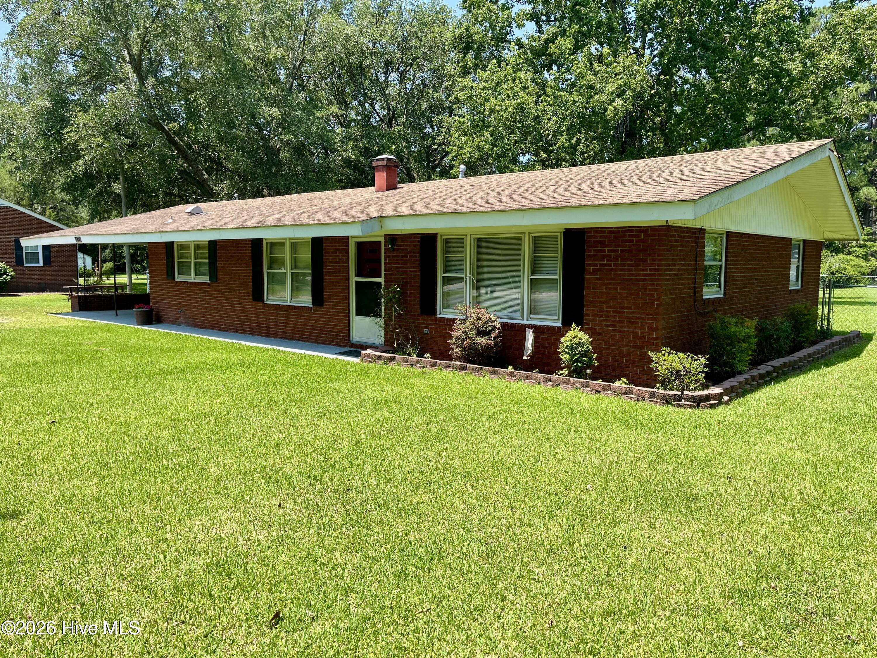 508 Main Street Pollocksville, NC 28573 - Photo 3 of 26