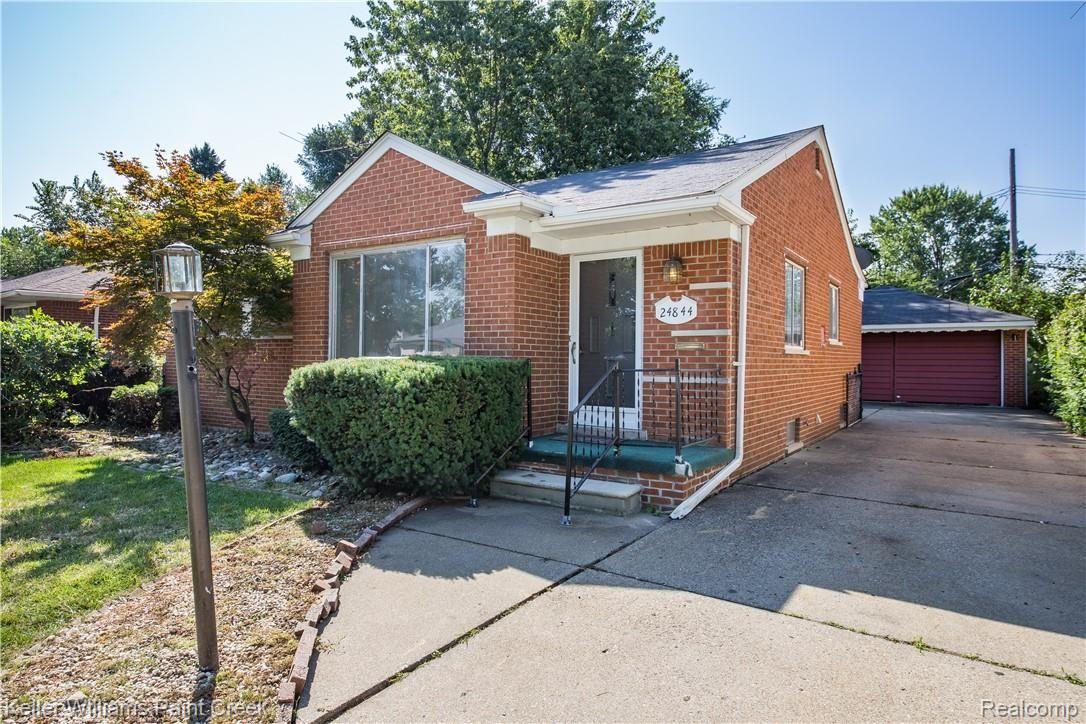 24844 Ridgecroft Avenue Eastpointe, MI 48021 - Photo 33 of 37 Ridgecroft_24844_Front_03.jpg