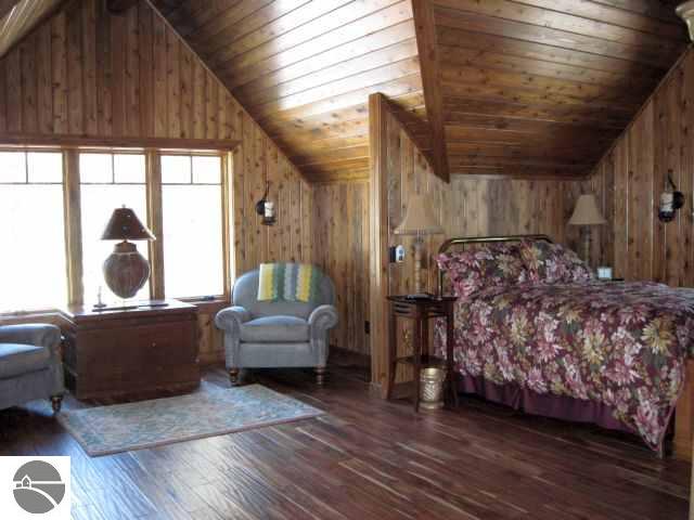 2646 Neahtawanta Road Traverse City, MI 49686 - Photo 13 of 15 1729279-12.JPG