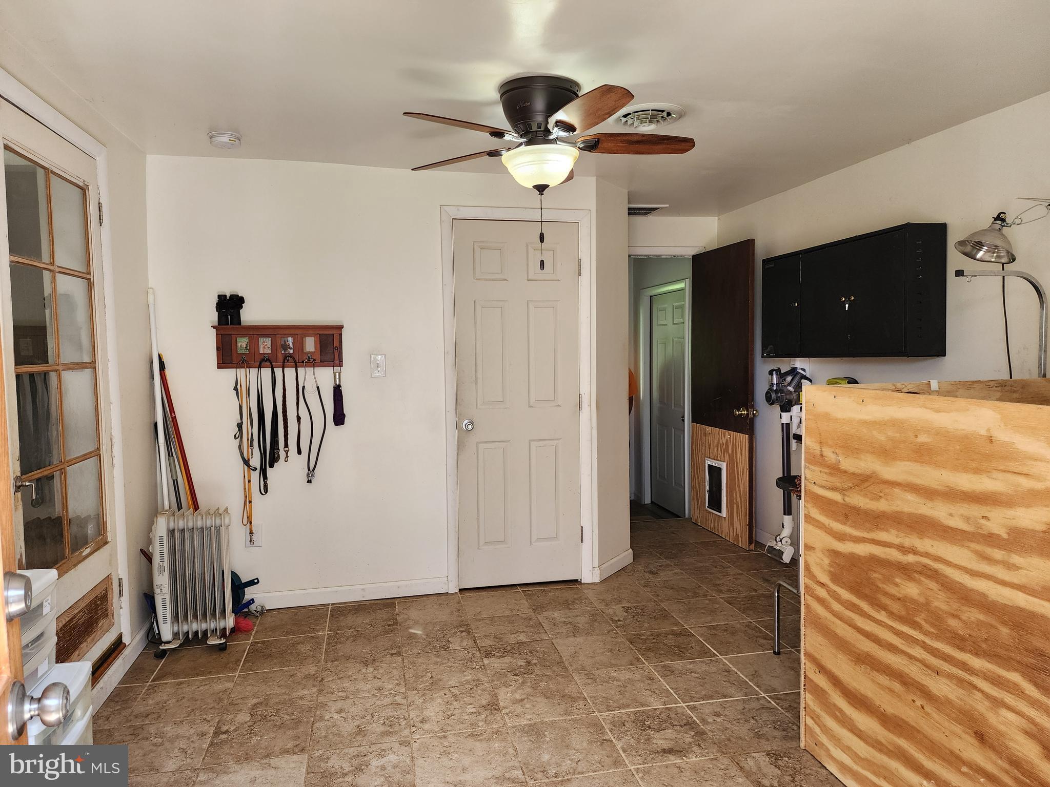14816 Falling Waters Road Williamsport, MD 21795 - Photo 46 of 129 Secure Dog Room
