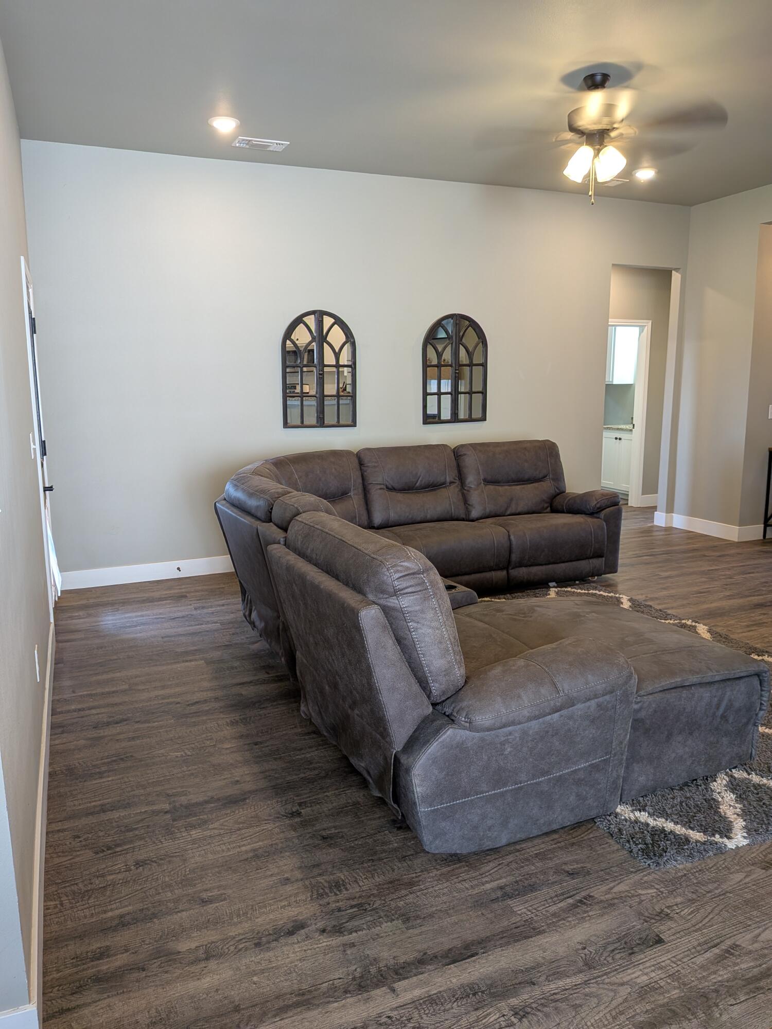 6913 18th Street Lubbock, TX 79416 - Photo 5 of 38 Living room