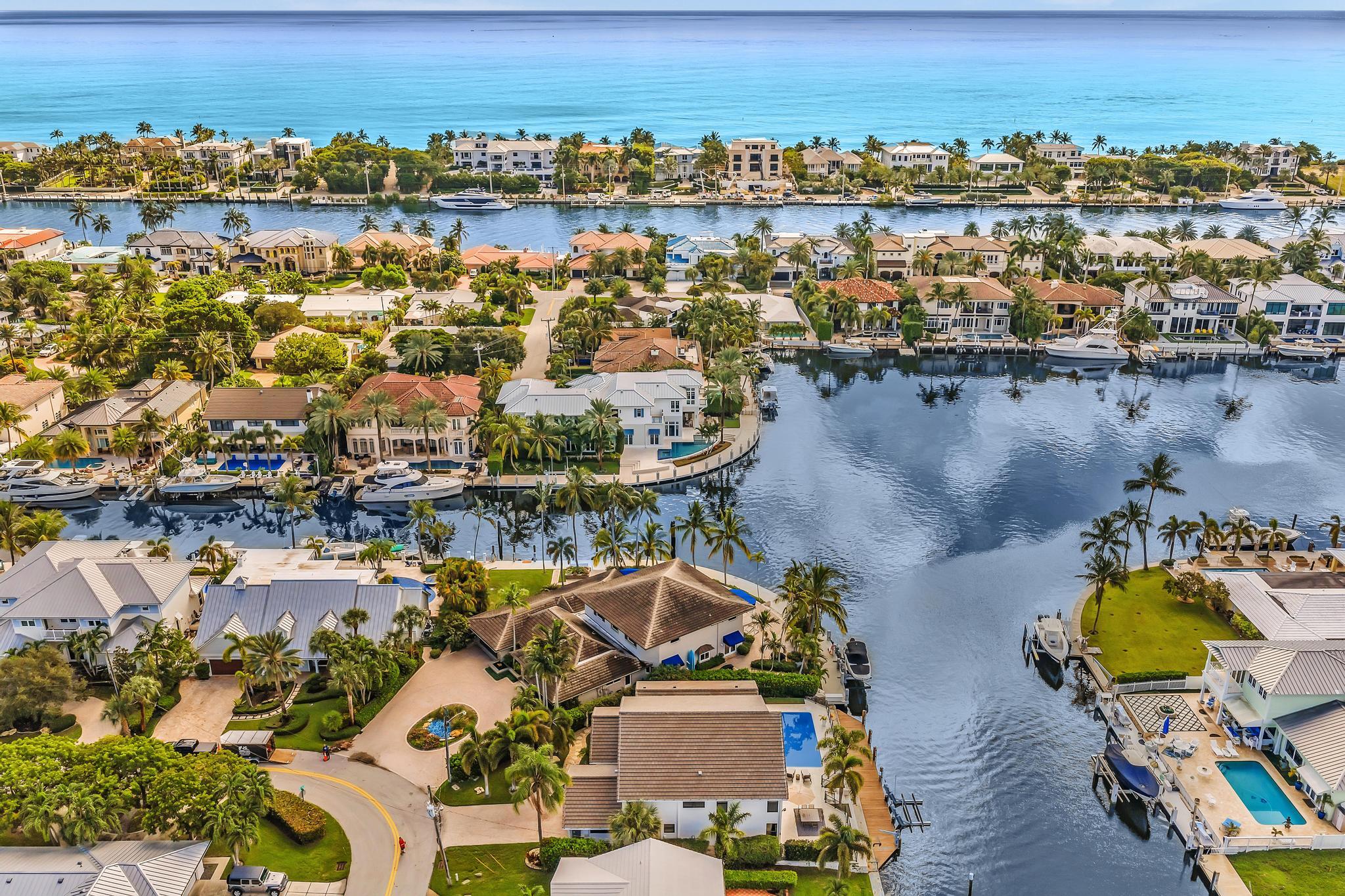 2888 Northeast 33rd Street Lighthouse Point, FL 33064 - Photo 107 of 129 DJI_20250911103909_0031_D