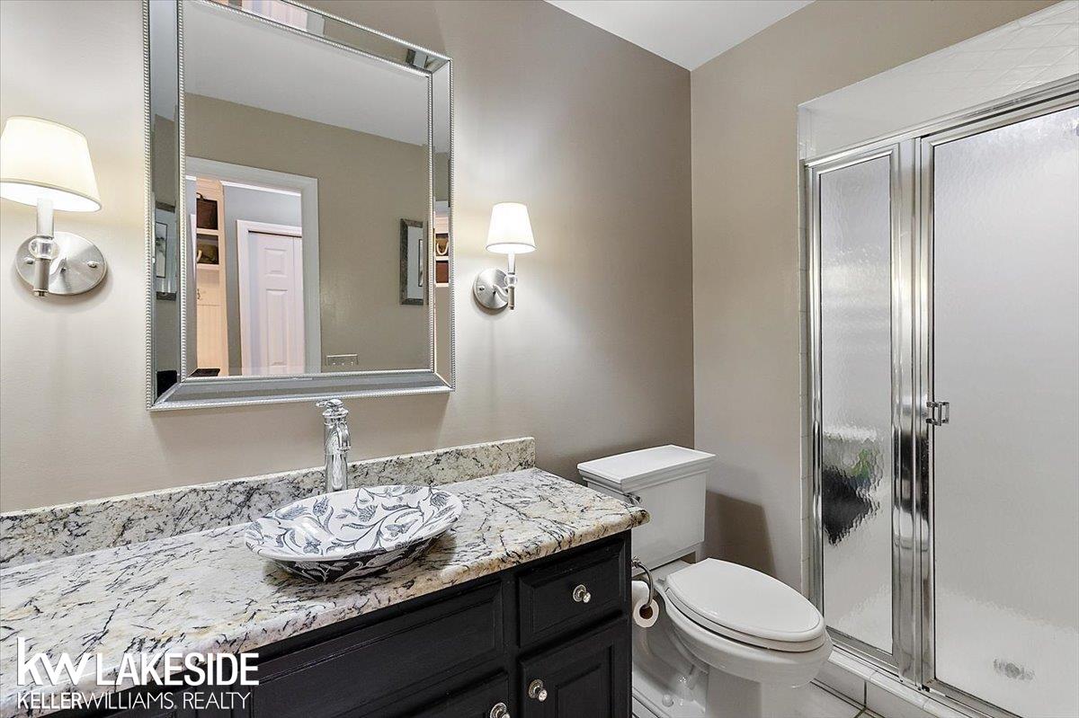 1065 Stony Pointe Boulevard Rochester, MI 48307 - Photo 56 of 90 50170424-887856d3-5f1c-4f77-819f-904c384a95da.JPG